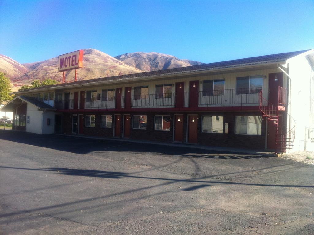 Galaxie Motel Brigham City Buitenkant foto