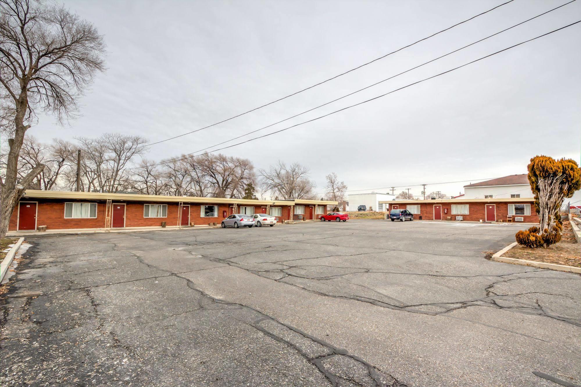 Galaxie Motel Brigham City Buitenkant foto